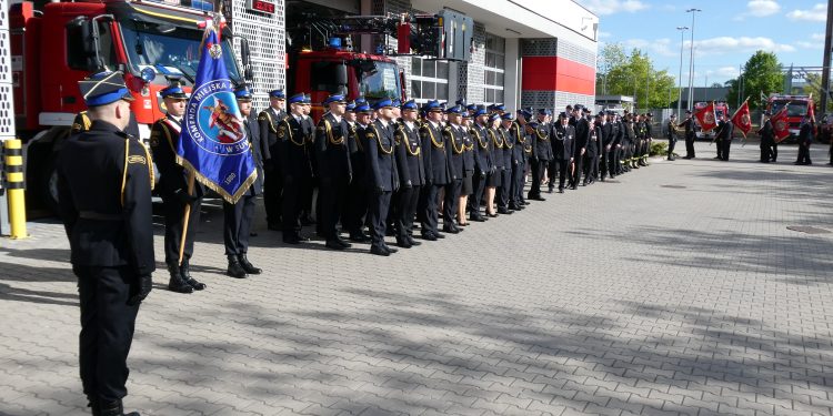 Strażacy świętowali w Suwałkach 1 źródło: KM PSP Suwałki
