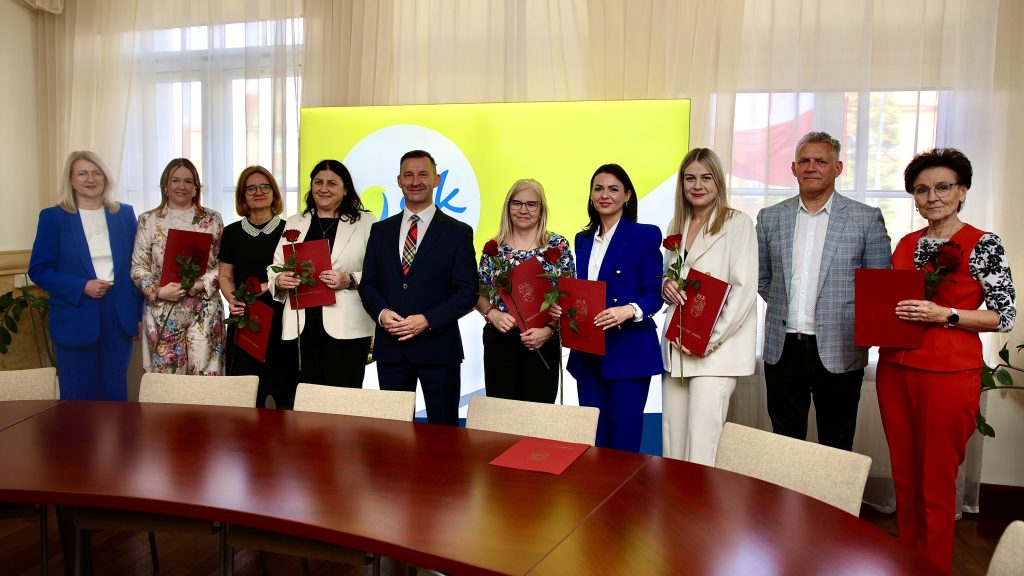 Zmiany w ełckiej oświacie 1 dyrek