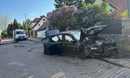 Roztrzaskał BMW na płocie. Był pijany 1 KPP Giżycko