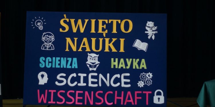Uczniowskie szranki w Święto Nauki 1 wissenschaft 16