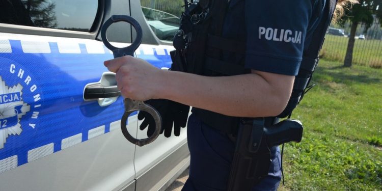 Wynosił towar ze sklepów 1 KMP Suwałki