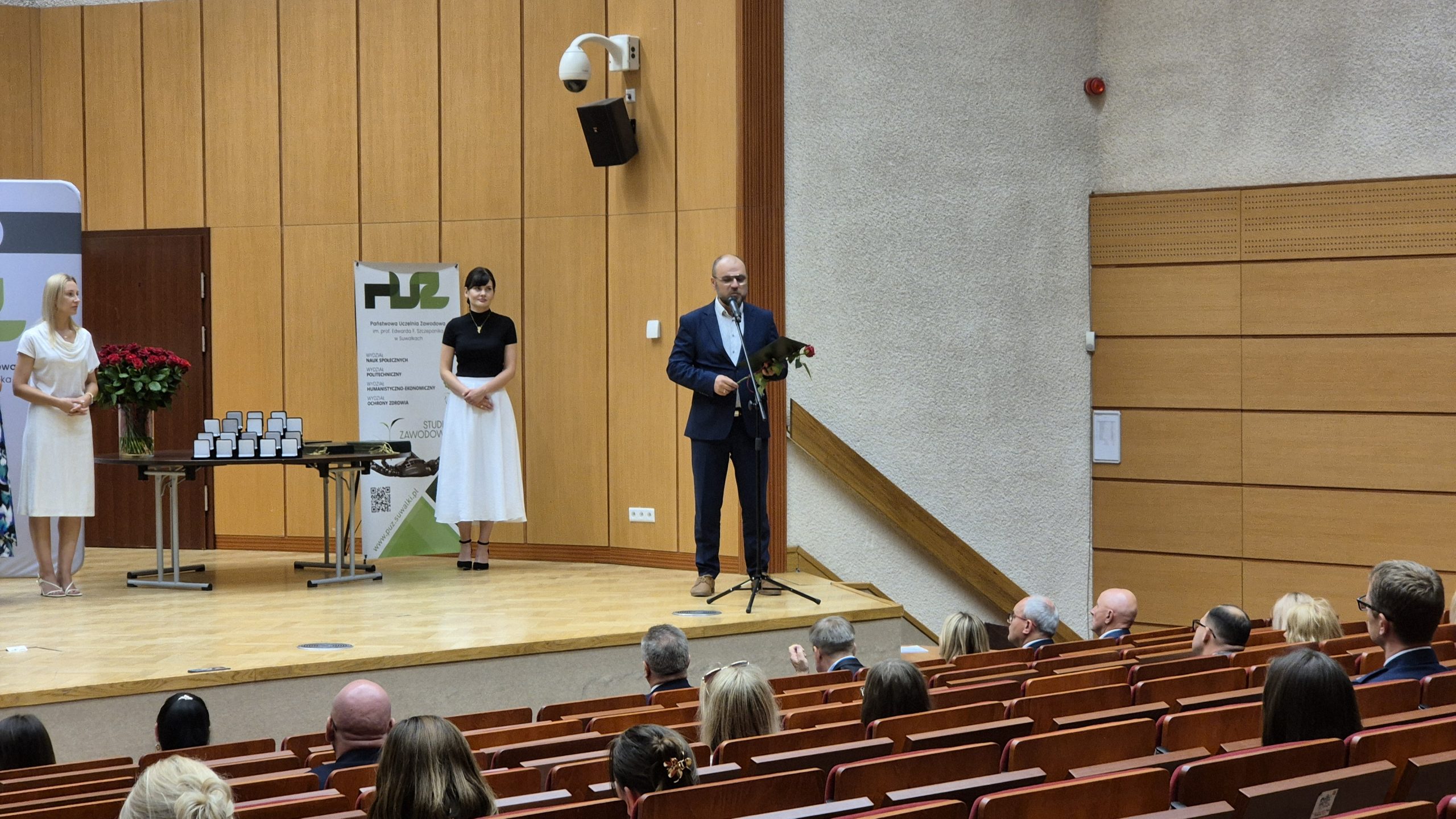 Medale dla przyjaciół suwalskiej uczelni 7 20260624 114155 scaled