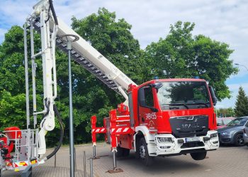 Nowy wóz z podnośnikiem dotarł do OSP Potasznia 2 849da8d4 5ec7 49a1 a635 46fb8a05f4f2