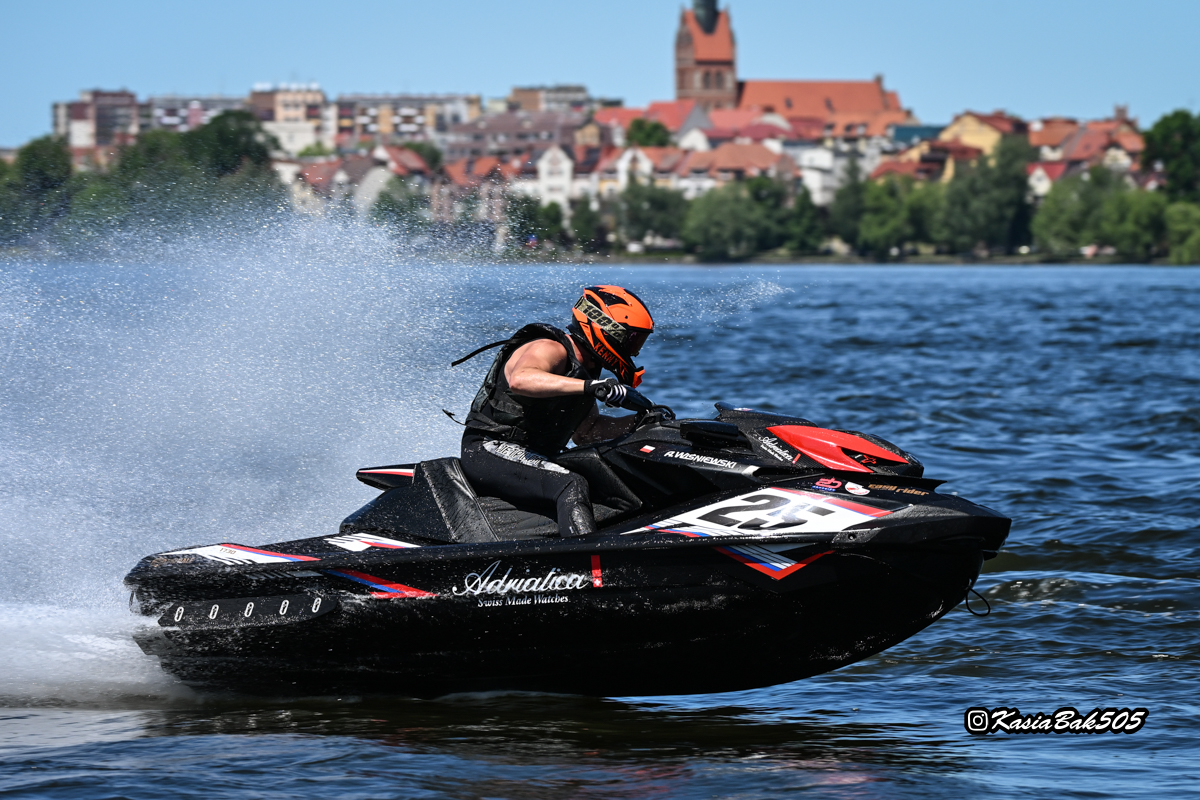 Najlepsi raiderzy ścigali się na Jeziorze Ełckim 2 Amper Baltic Cup
