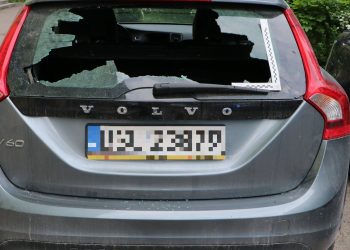 KMP SUWALKI KAMIENIEM W SZYBE