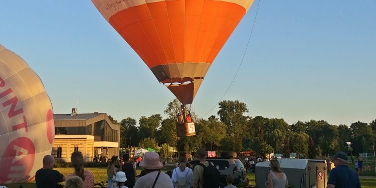 Wystartowala Suwalska Fiesta Balonowa 10