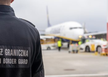 Chciał odlecieć z narkotykami w skarpecie 4 Fot. W-M OSG