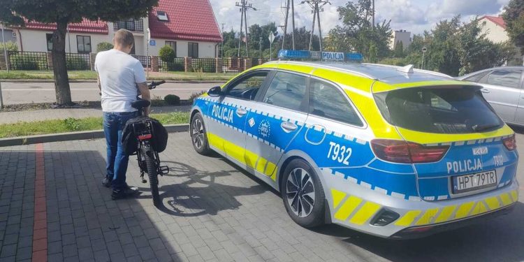 Bezpieczna mikromobilność. Na celowniku rowerzyści i użytkownicy hulajnóg 1 hulaj crop