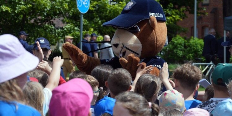 Ruszyła akcja „Kręci mnie bezpieczeństwo w lecie” 1 kreci mnie bezpieczenstwo w lecie zdj KWP Ol