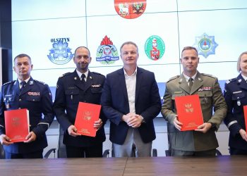 Nowe samochody i sprzęt. Służby mundurowe z kolejnym wsparciem 2 Fot. Urząd Marszałkowski w Olsztynie