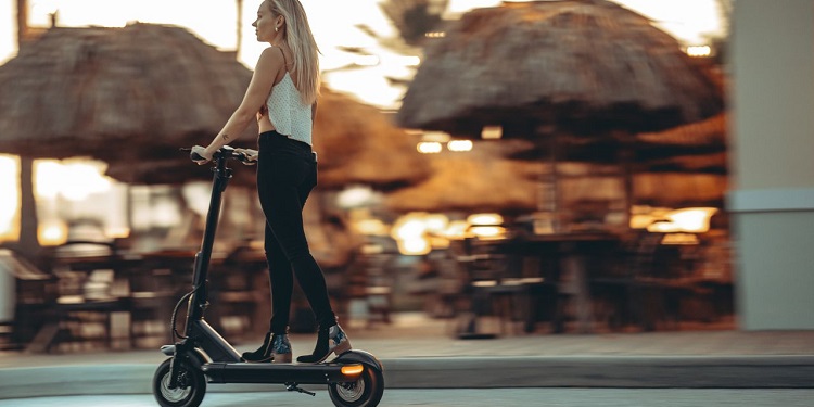 Hulajnogi elektryczne – na co zwrócić uwagę przed zakupem? 1 Źródło: pexels.com