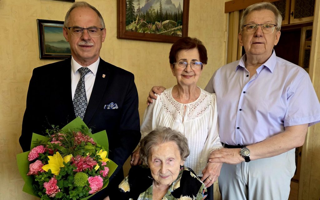 Setne urodziny Czesławy Krzeptowskiej z Suwałk 1 100lat scaled e1783430695343