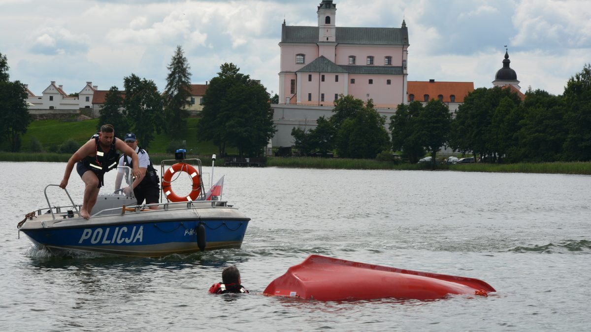 Podlascy policjanci szkolili się na jeziorze Wigry 8 118 294424 e1785484905426