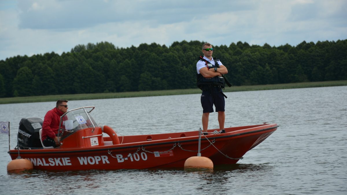 Podlascy policjanci szkolili się na jeziorze Wigry 10 118 294426 e1785484933846