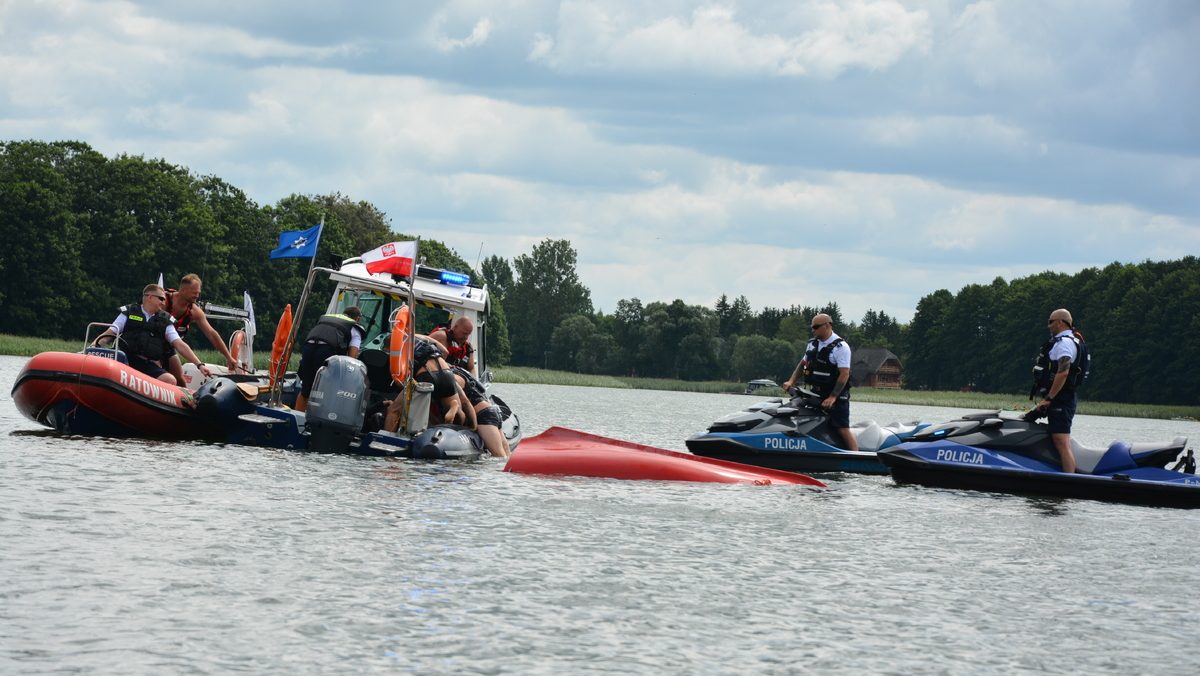 Podlascy policjanci szkolili się na jeziorze Wigry 18 118 294435 e1785485013237