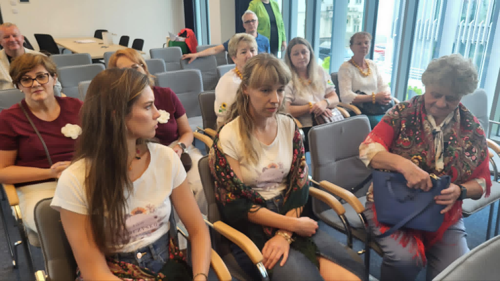 Pomoc dla stowarzyszeń i kół gospodyń wiejskich 3 14 07 AUG