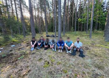 Przeprawili się przez Wołkuszankę. Zostali zatrzymani 2 źródło: POSG