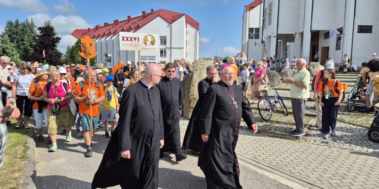 Ruszyła 36. Międzynarodowa Pielgrzymka Piesza do Wilna 1 20260715 090309