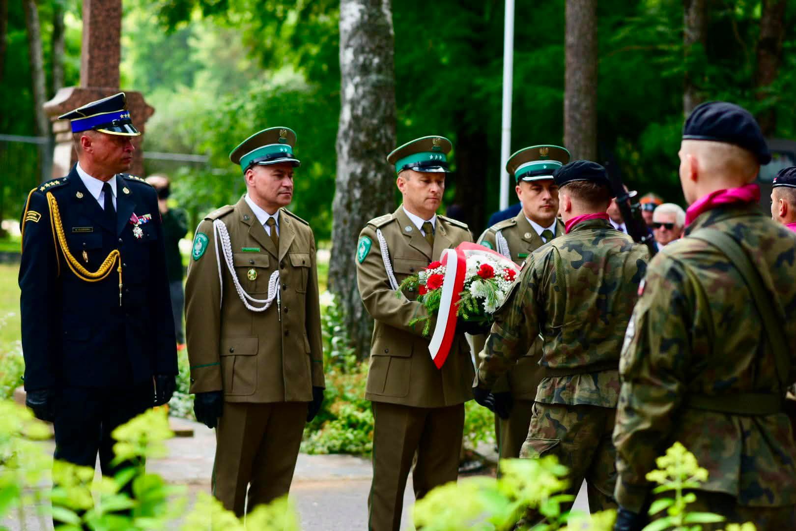 Augustów uczcił Święto 1 Pułku Ułanów Krechowieckich 2 745411727 1129726606901021 7777113178086219765 n