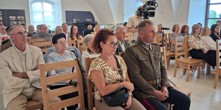 Wspominali bohaterów z czerwca 1976 1 758481061 1024175120366946 5694123860352775268 n