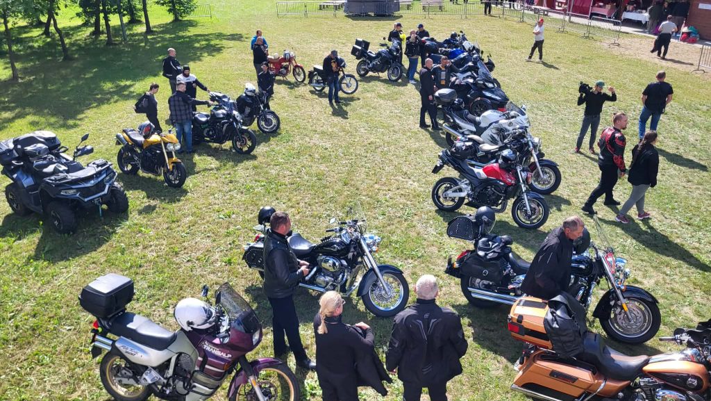 Moto Piknik 9 Messenger creation 977F5CE9 F9CA 4D7F A044 B71BBA04F256