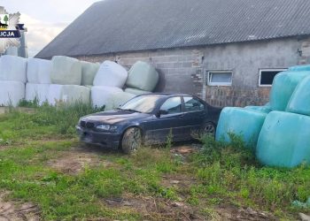 Ukradł BMW z piskiego parkingu. Został zatrzymany 2 Fot. KPP Pisz