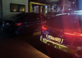 21-letni kierowca BMW słono zapłacił za "driftowanie" 2 zdj. KPP w Węgorzewie