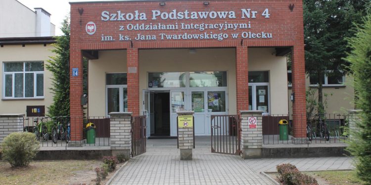 Uczniowie Szkoły Podstawowej nr 4 z najwyższym wynikiem 1 foto: strona internetowa szkoły