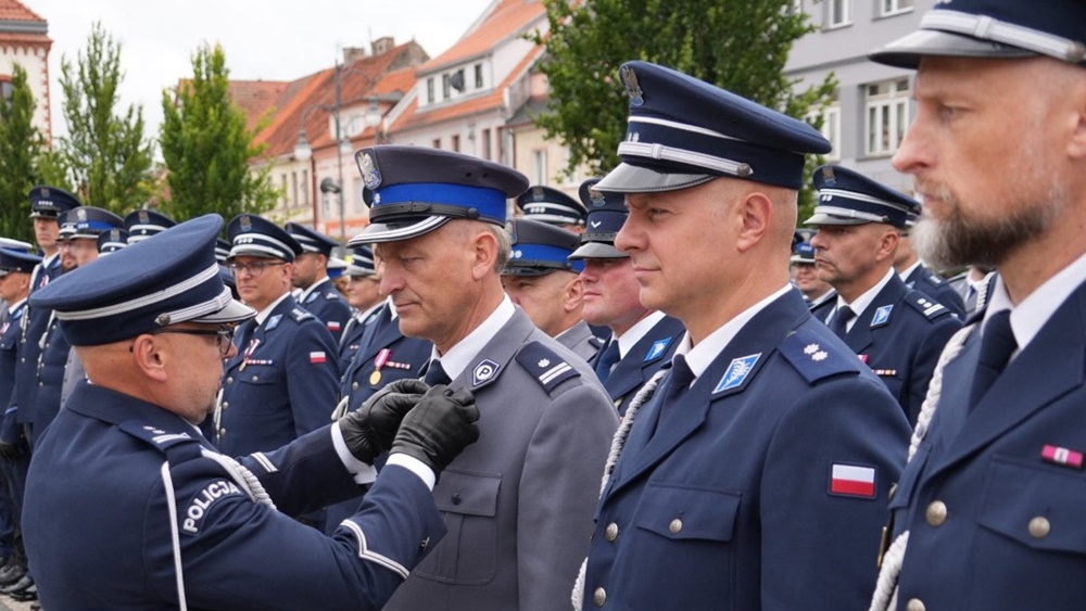 Komenda Powiatowa Policji w Piszu ma swój sztandar 4 p1