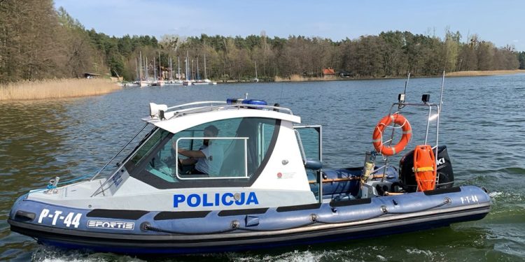 Pijany sternik z dziećmi na pokładzie 1 wegorzewo policja