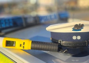 Piją i jadą. Dwóch nietrzeźwych kierowców wpadło w sobotnie popołudnie 2 zdjęcie ilustracyjne, KPP w Ełku