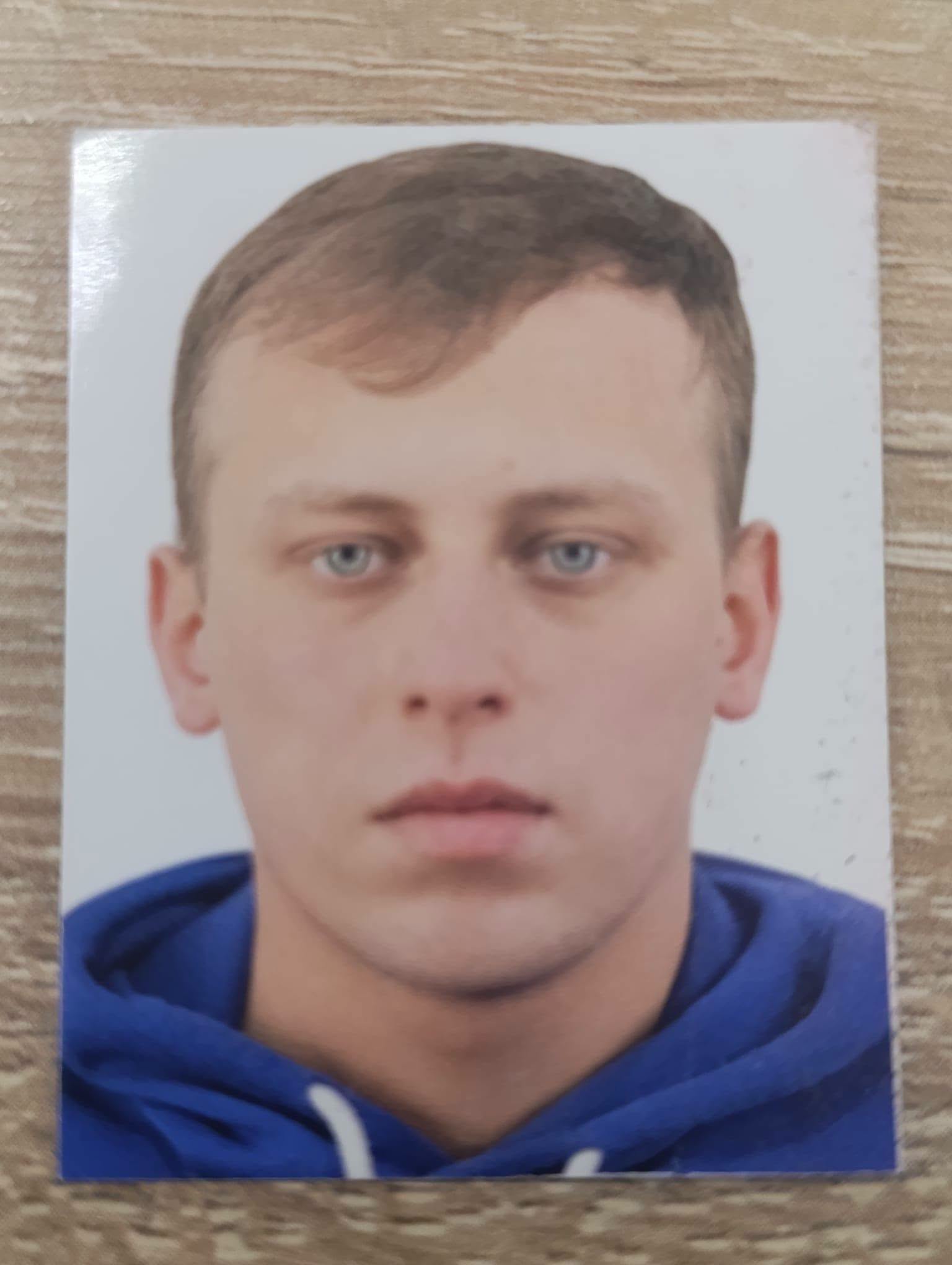 Policjanci szukają 23-latka. "Może znajdować się w sytuacji zagrażającej jego życiu" 2 zdj. KPP w Goldapi