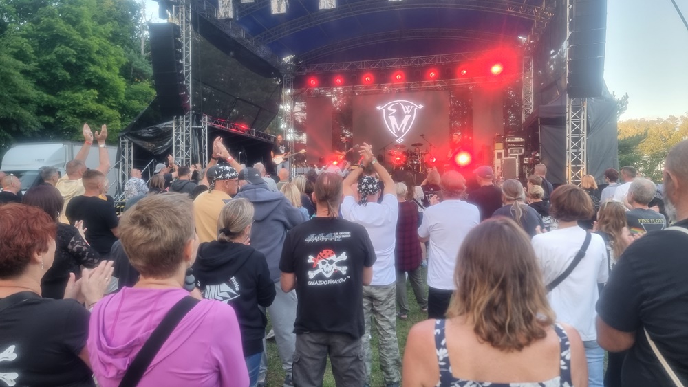 Rock i szanty w malowniczej scenerii Jeziora Serwy. Trwa RockWater Festival 8 1000049526