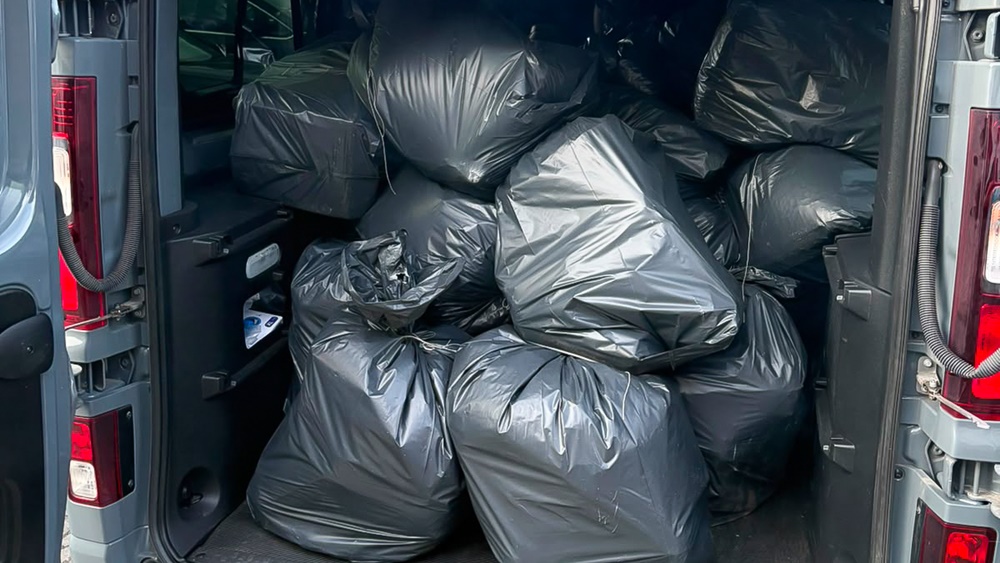 Przejęto ponad 450 kg i broń, jedna osoba usłyszała zarzuty 6 16