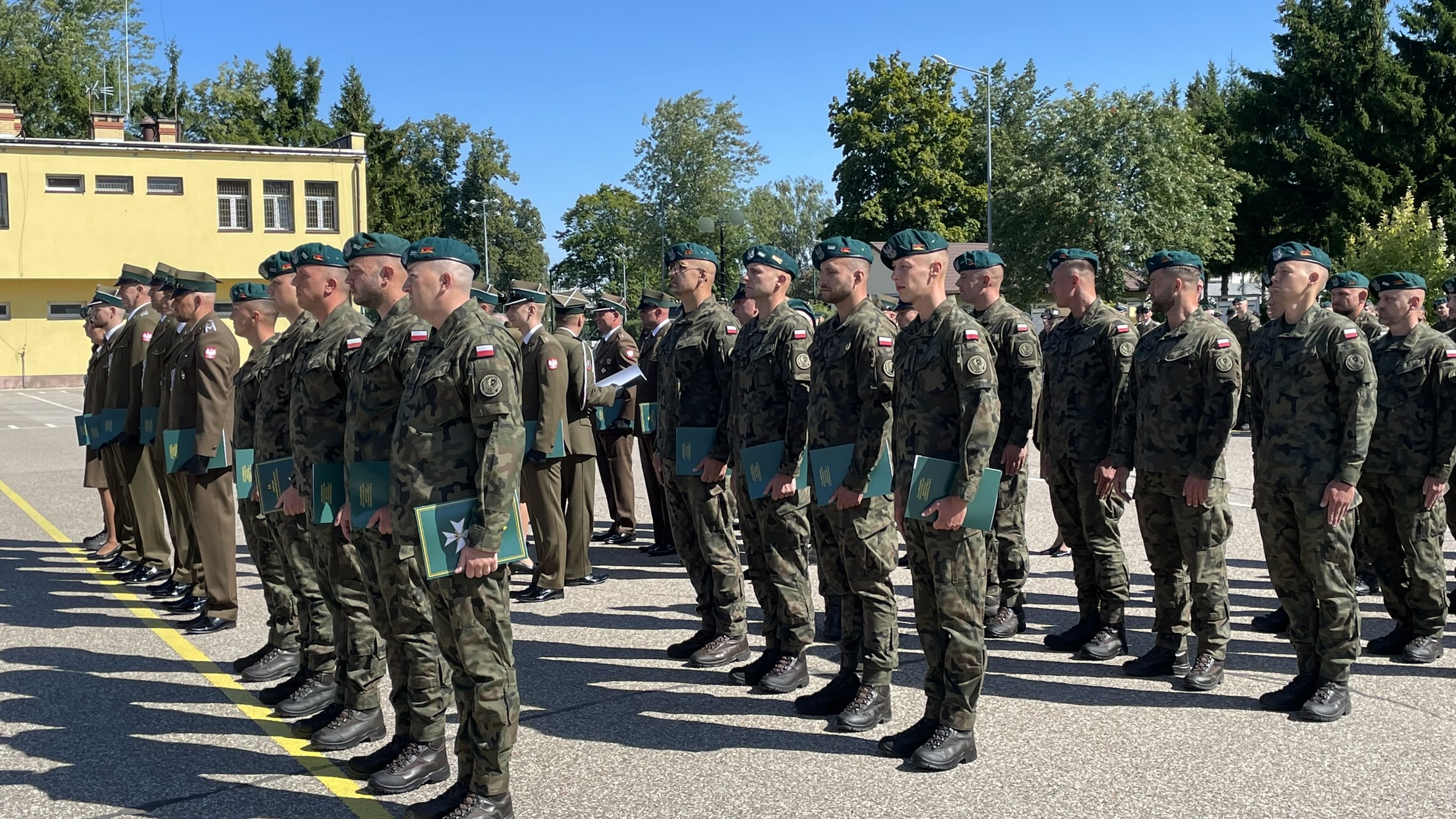 Uroczysty apel z okazji Święta Wojska Polskiego w Suwałkach 6 2E31D4F5 03BE 43D5 9918 0B31C38E1142