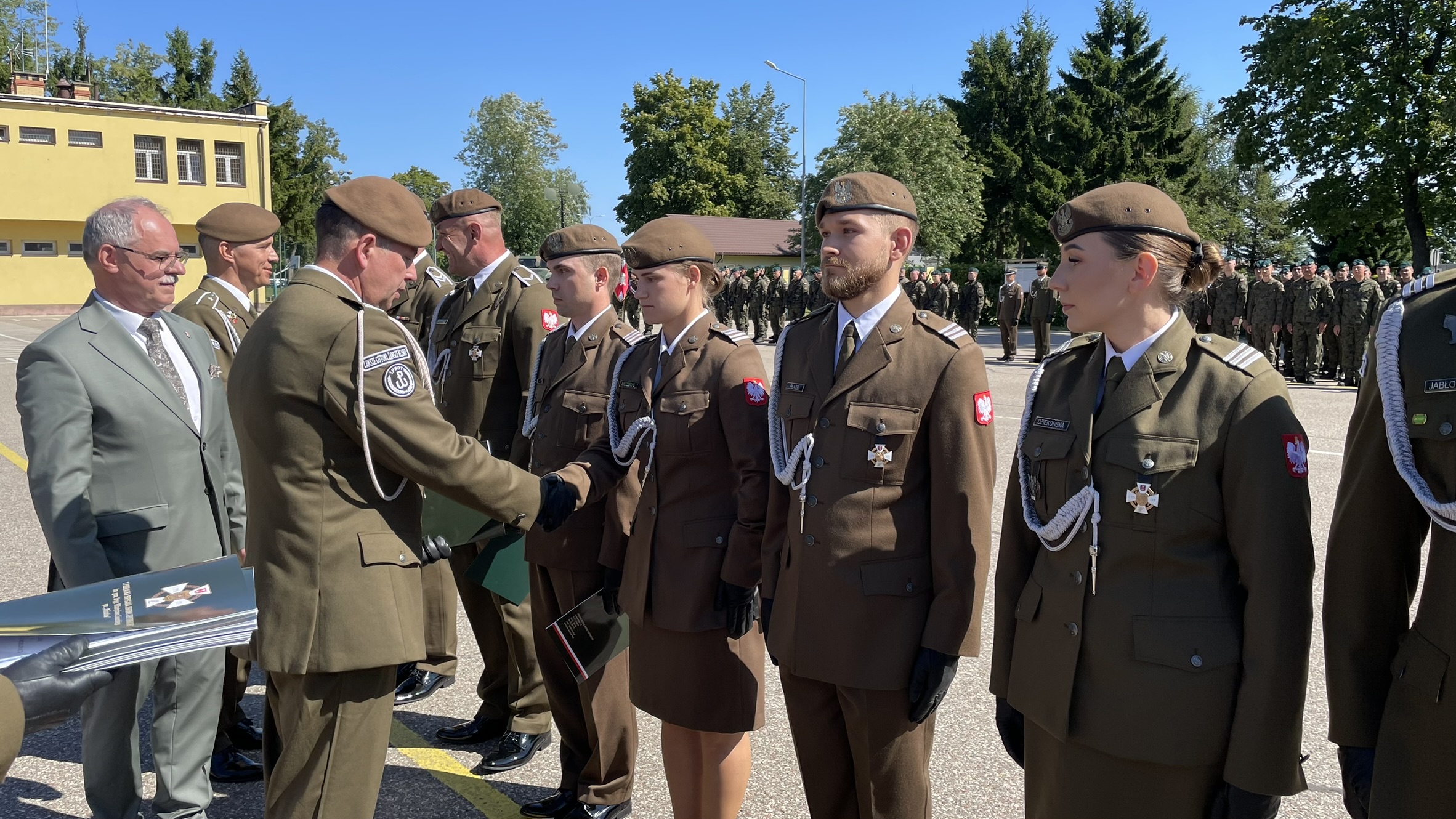 Uroczysty apel z okazji Święta Wojska Polskiego w Suwałkach 2 414890A0 1113 4C8A B762 84059764E06C
