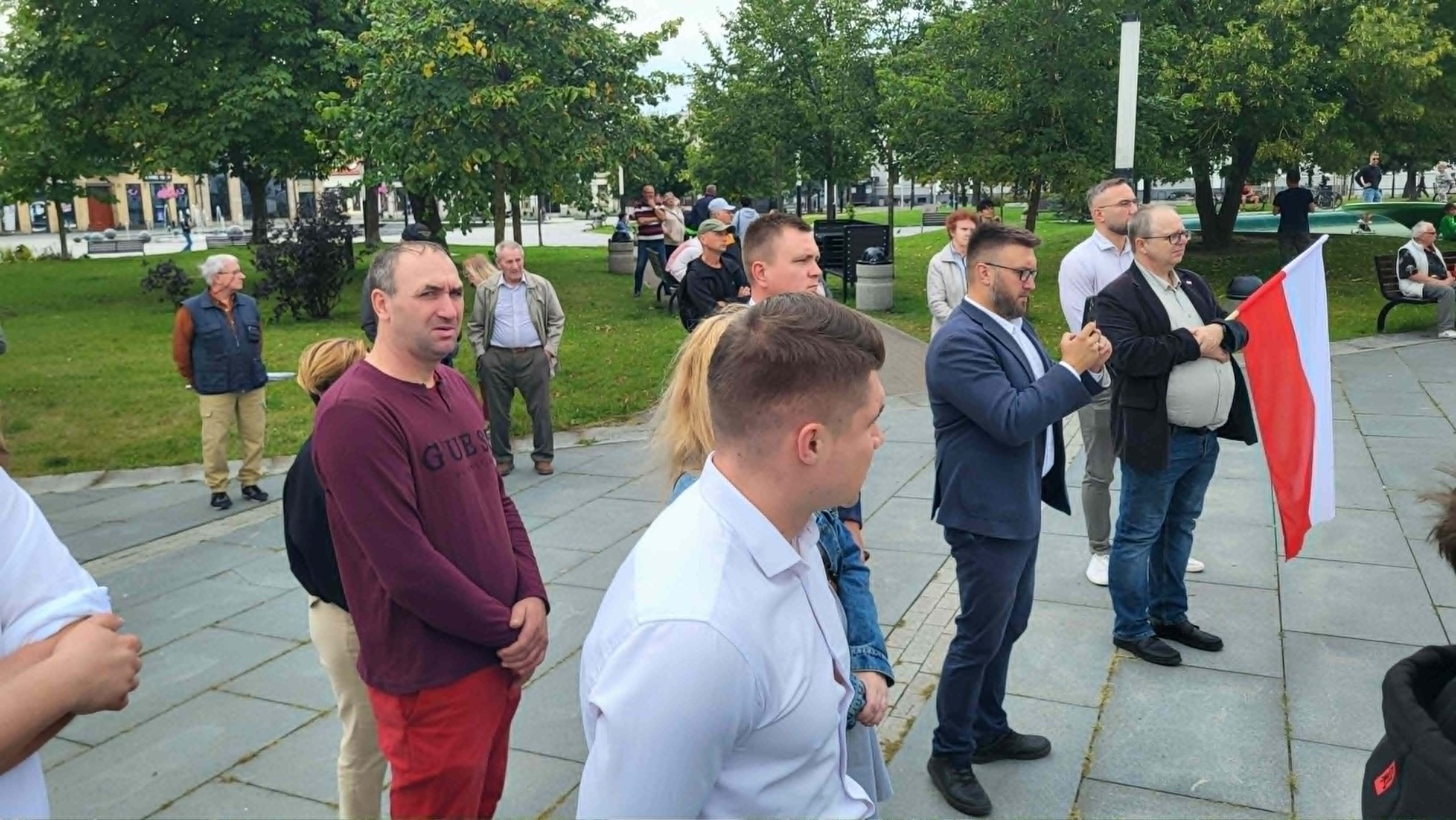 Protest Konfederacji: "Stop faworyzacji obcokrajowców" 4 53b45101 e919 4b2d 839e 1f5f20069f25 scaled