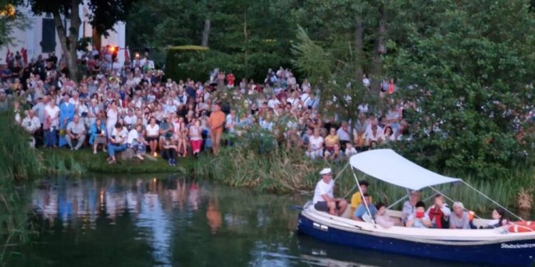Różaniec na wodzie w najbliższą sobotę (15.08) w Studzienicznej 1 Diecezja ełcka