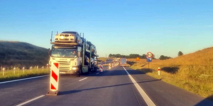 Wolniej na trasie S61 Suwałki - Budzisko 1 Wolniej na trasie S61 Suwalki Budzisko 2