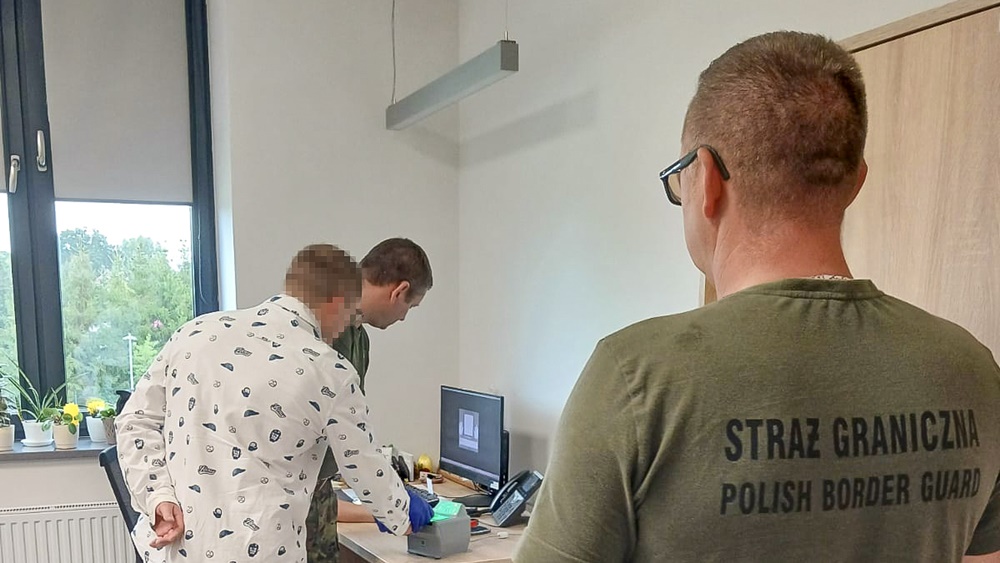 Kolejne deportacje obcokrajowców, którzy mieli zatarg z prawem 3 cudzoziemcy 2