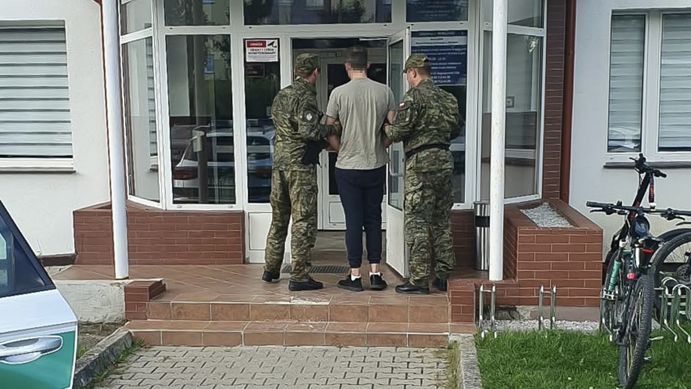 Kolejne deportacje obcokrajowców, którzy mieli zatarg z prawem 2 cudzoziemcy 3