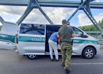 Kolejne deportacje obcokrajowców, którzy mieli zatarg z prawem 1 zdj. W-MOSG