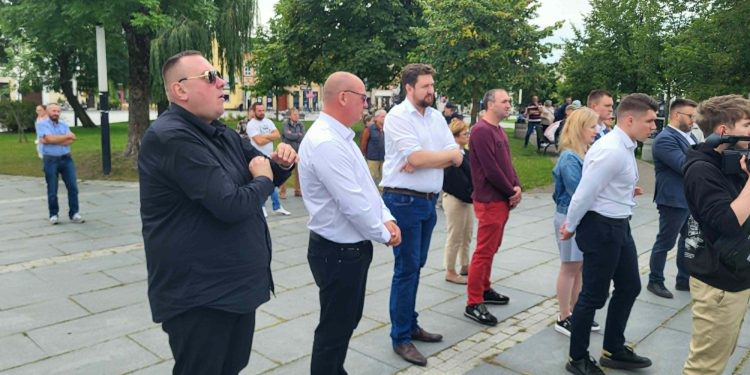 Protest Konfederacji: "Stop faworyzacji obcokrajowców" 1 ff0e096b 5bba 48e7 bc17 c2630ac02eea
