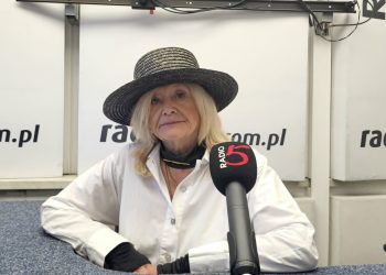 "W niebiańskiej przestrzeni” – wernisaż wystawy w Suwałkach 2 gosc 2 06 08 26