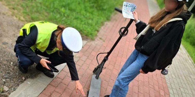 "Bezpieczna mikromobilność" na drogach powiatu gołdapskiego 1 zdj. KPP w Gołdapi