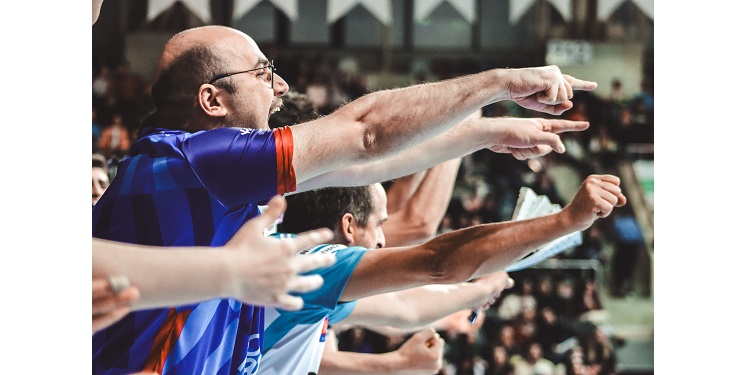 Co łączy słupskich fanów siatkówki i piłki nożnej? Personalizowany kibicowski merch coraz częściej pojawia się na lokalnych stadionach 1 pexels rumeysa ersoy 1051240652 20426718