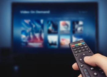 Telewizja cyfrowa – co się zmieniło i jak wybrać odpowiednią ofertę? 12 stl8nvriu3frhih