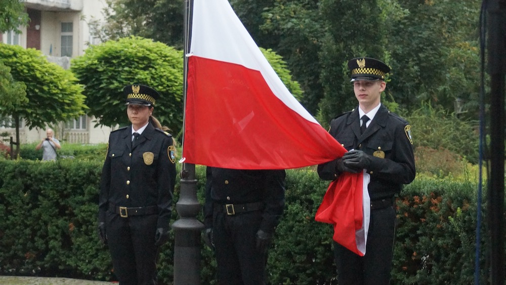 Uroczystość w godzinę wybuchu Powstania Warszawskiego 2 warszawskie 1