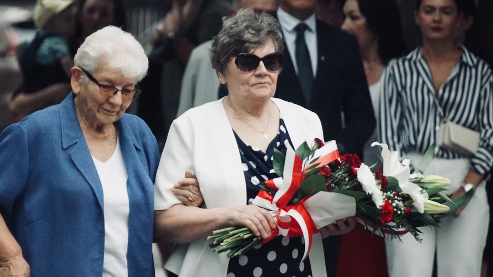Uroczystość w godzinę wybuchu Powstania Warszawskiego 16 warszawskie 17