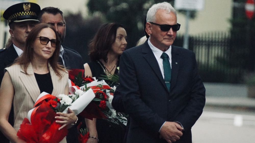 Uroczystość w godzinę wybuchu Powstania Warszawskiego 17 warszawskie 18
